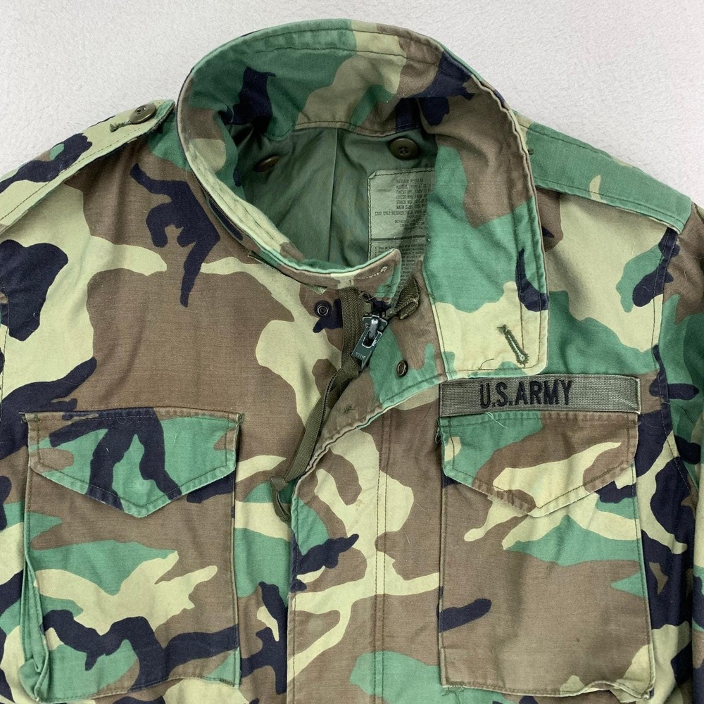 US Army Cold Weather Jacket Mens Medium Woodland Camo Field Coat‎ Military 90s